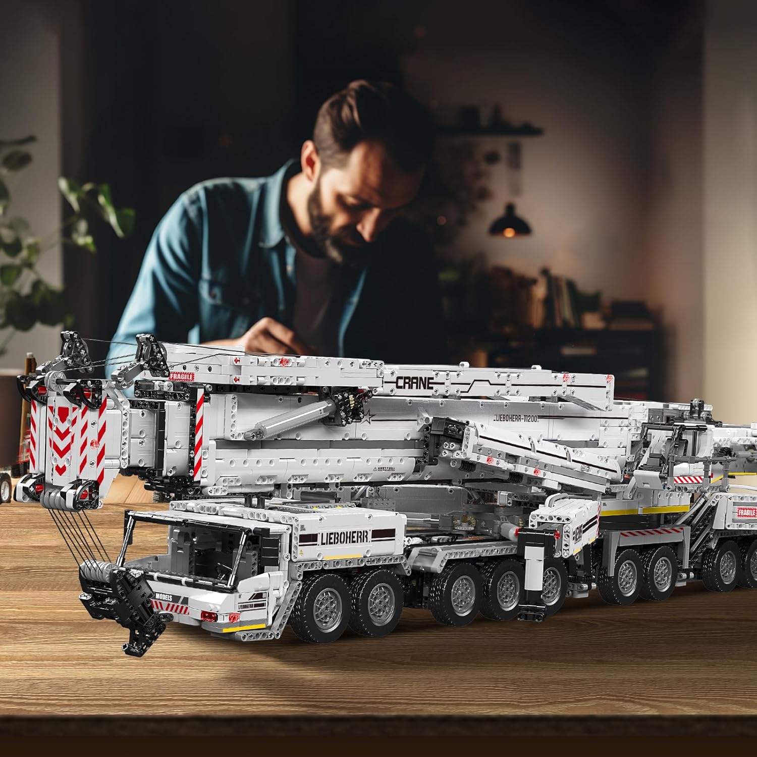 Technik Liebherr Kran, 8506 Teile Groß Kranwagen Mega Modell mit 20 Motoren, 3 Akkubox